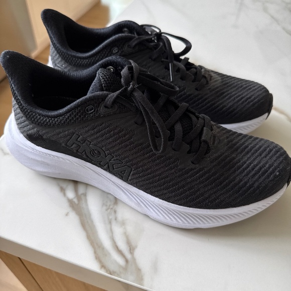 HOKA Solimar Women's Sneakers 8.5B - Picture 1 of 4